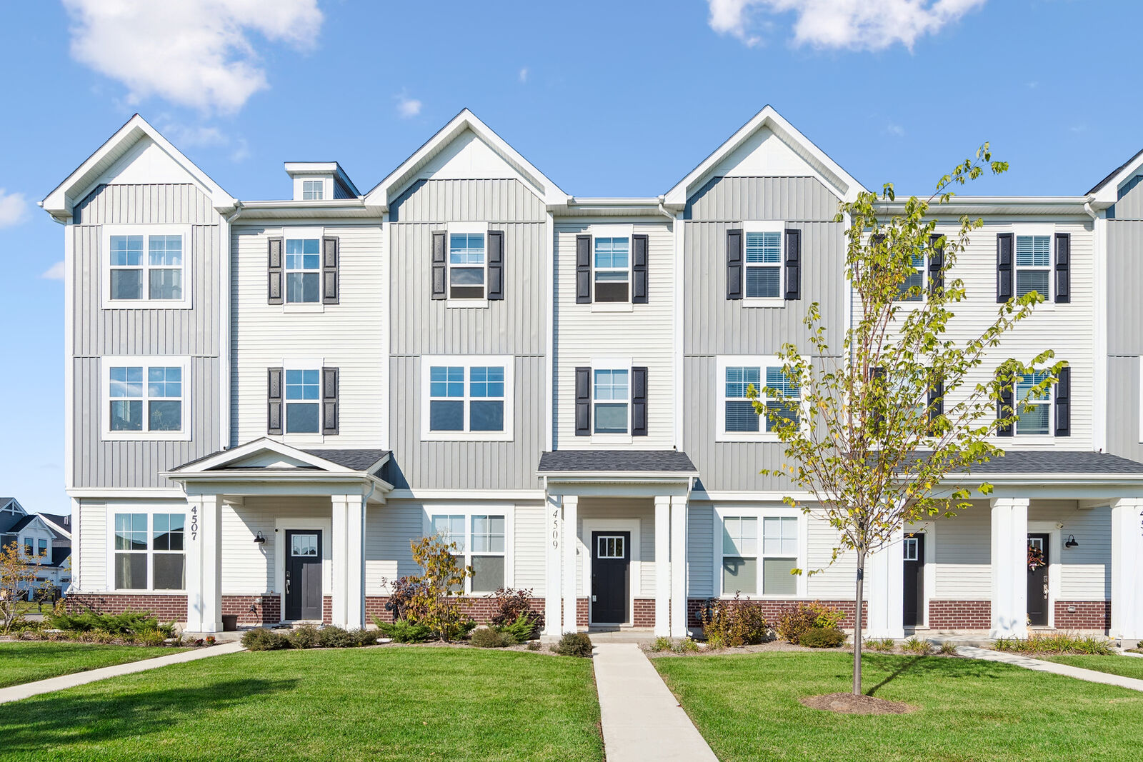 Property Photo:  4509 Chelsea Manor Circle  IL 60504 