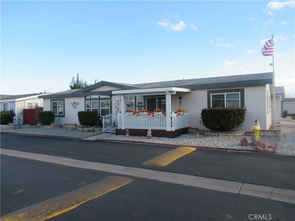 Property Photo: 21621 Sandia Road 33 CA 92308