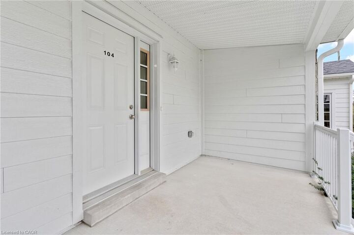Property Photo:  415 Water Street S 104  ON N1R 5S6 
