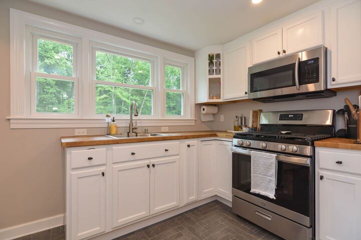 Property Photo:  399 Shawsheen Ave  MA 01887 