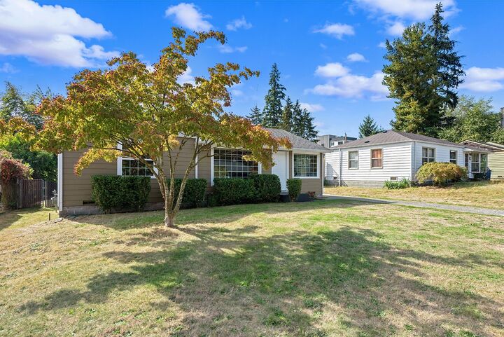 Property Photo: 829 NE 189th Street WA 98155