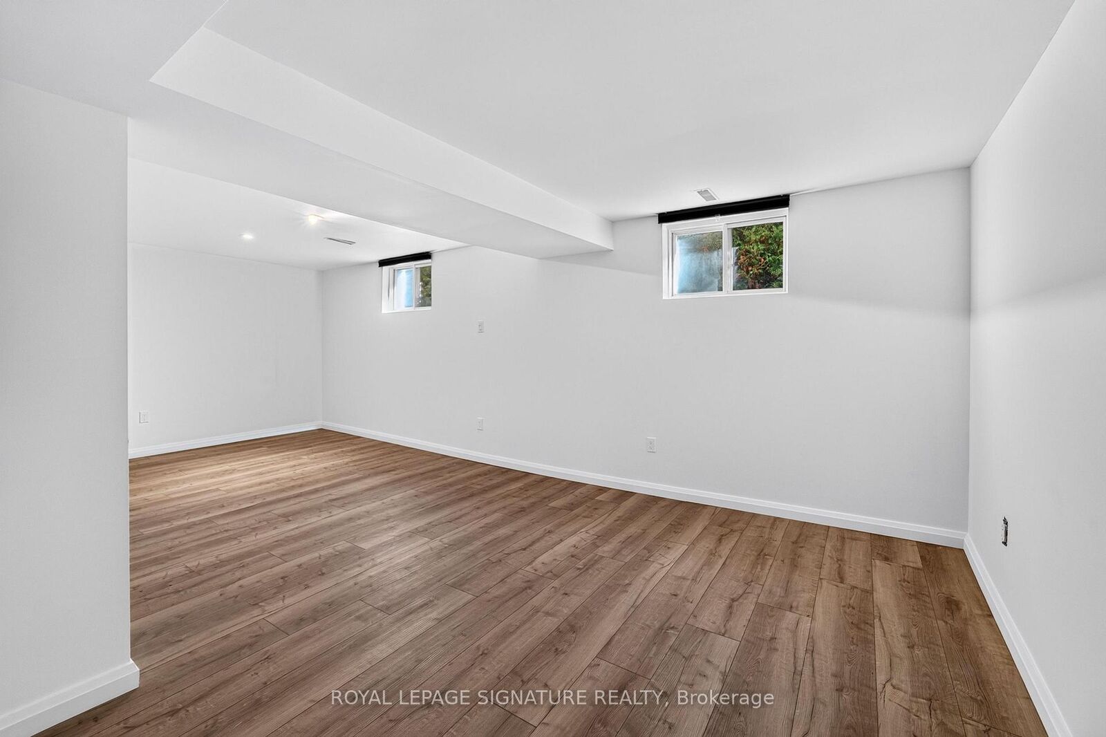 Property Photo:  1 Banquo Road Lower  ON L3T 3G9 