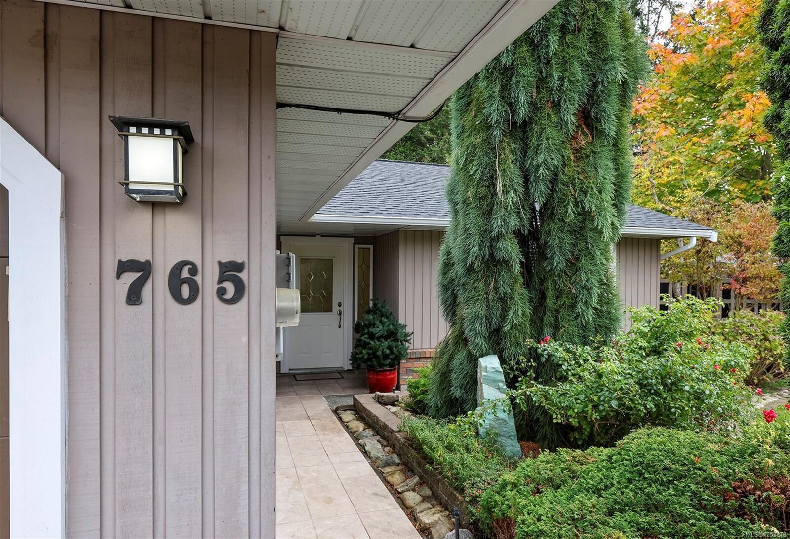 Property Photo:  765 Nicolls Dr  BC V9P 1X4 