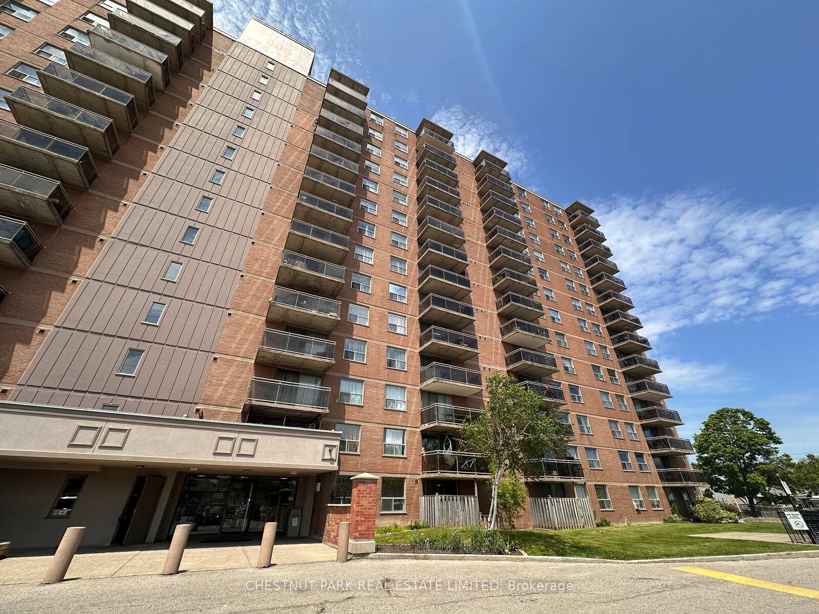 Property Photo:  1060 Caven Street 109  ON L5G 4J5 