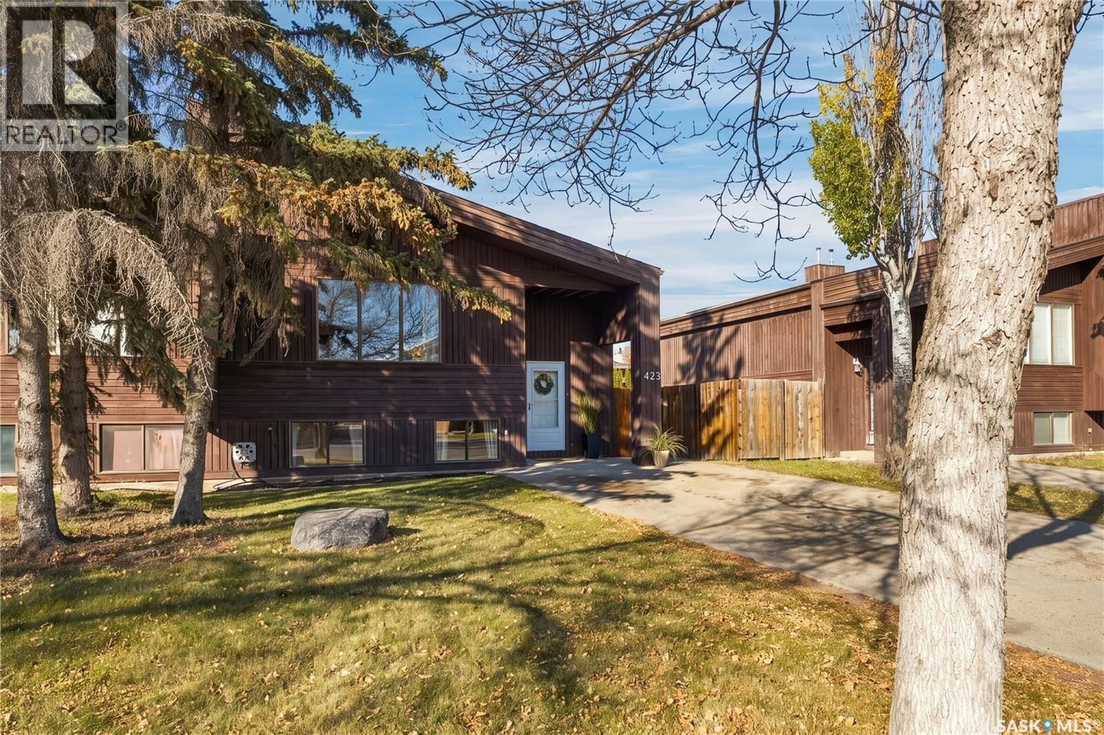 Property Photo:  423 Russell Road  SK S7K 7A8 