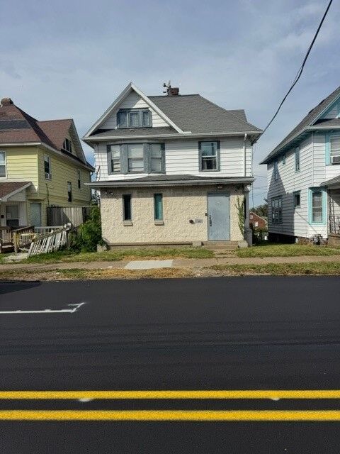 Property Photo: 206 E 26th Street PA 16504