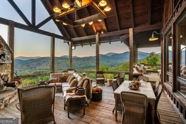 Property Photo:  888 Wolf Creek Lane  GA 30512 