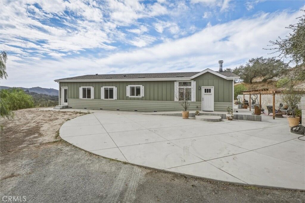 Property Photo:  598 Manuela  CA 93420 