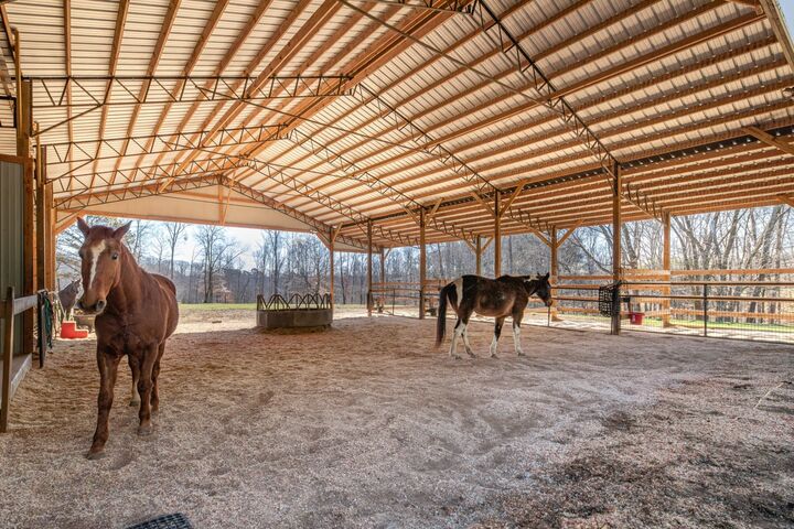 Property Photo:  925 Bumpas Rd  TN 38464 
