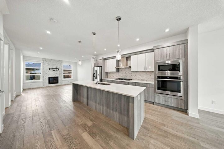 Property Photo: 634 17 Avenue NW AB T2M 0N5