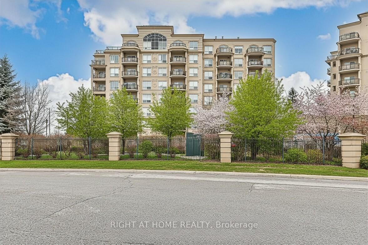 Property Photo: 8 Maison Parc Court 305 ON L4J 9K5