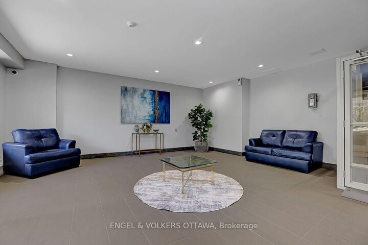 Property Photo: 665 Bathgate Drive 2111 ON K1K 3Y4