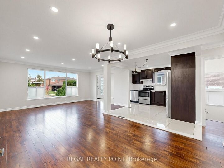 Property Photo:  71 Clydesdale Drive  ON M2J 3N3 