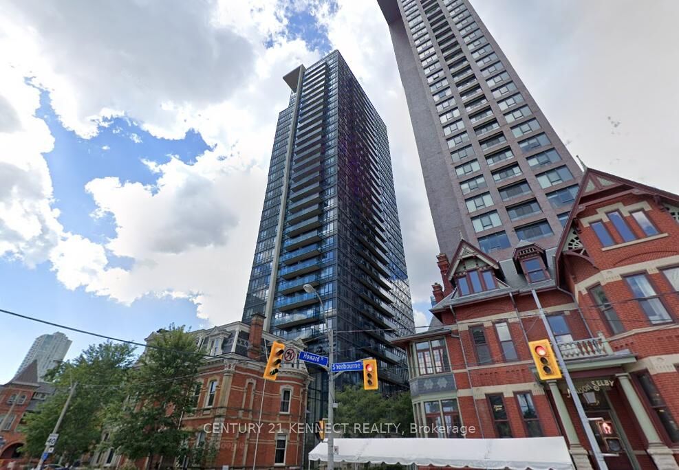 Property Photo: 28 Linden Street 2305 ON M4Y 0A4
