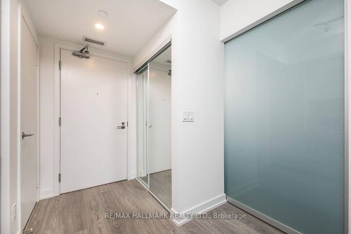 Property Photo: 19 Western Battery Road 820 ON M6K 0E3