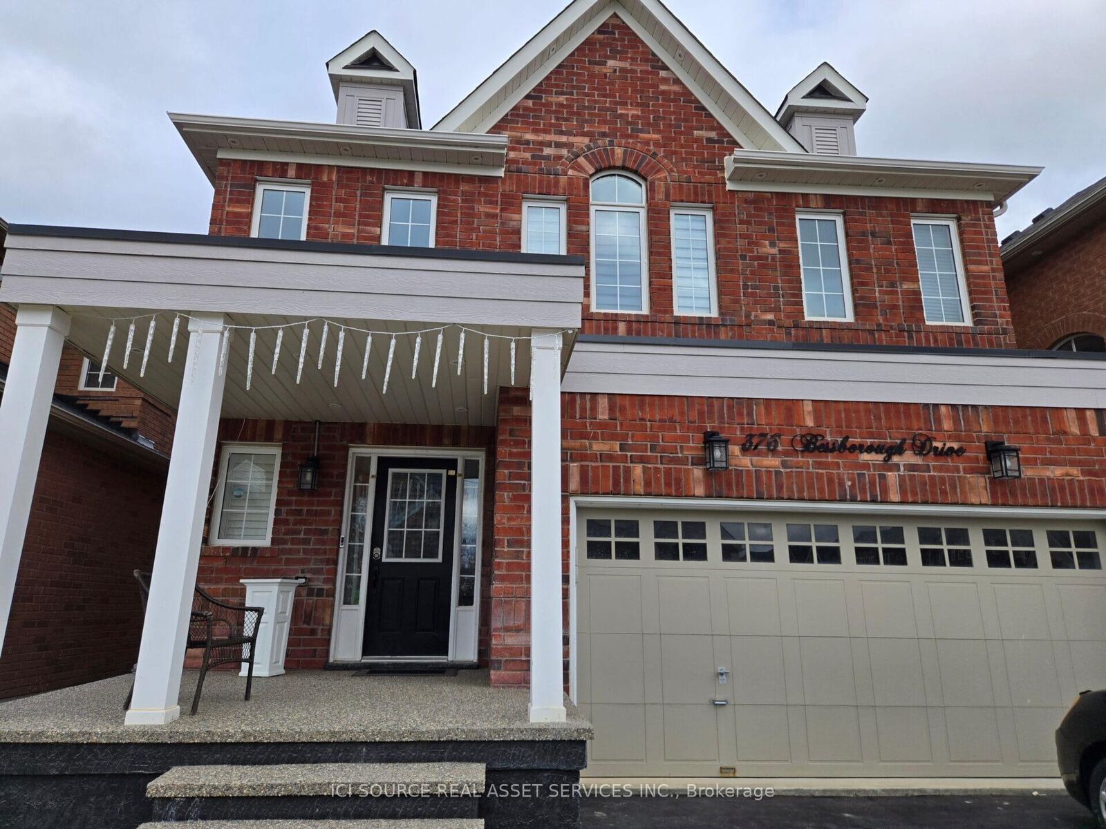 Property Photo:  376 Bessborough Drive  ON L9T 8P6 