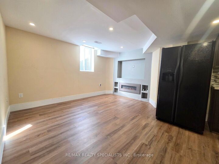 Property Photo: 18 Gold Hill Road Bsmt ON L6X 4V2