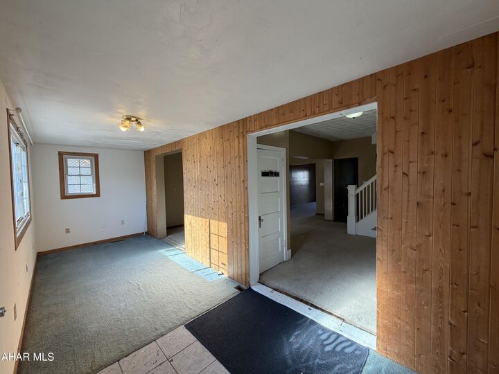 Property Photo: 2608 W Chestnut Avenue PA 16601