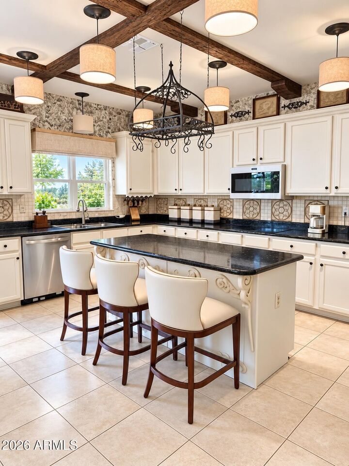 Property Photo: 804 E Chelsea Drive AZ 85140