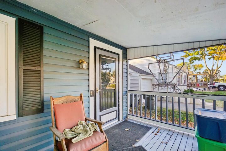 Property Photo: 199 Lowell Road OH 43209
