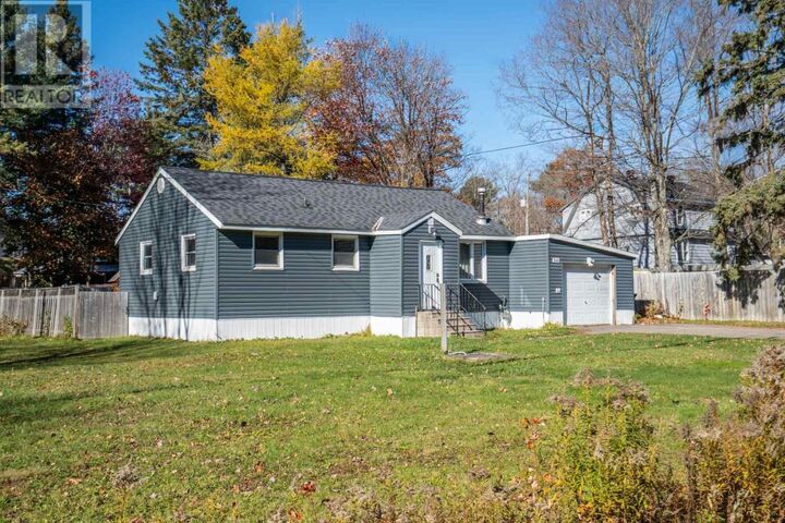 Property Photo:  246 Old Highway 17 N  ON P6A 5K7 