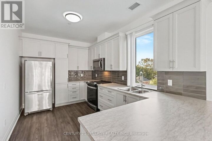 Property Photo:  40 McGill Street South 2A  ON K7A 0C5 