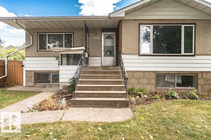 Property Photo:  10509 77 Street NW  AB T6A 3C8 