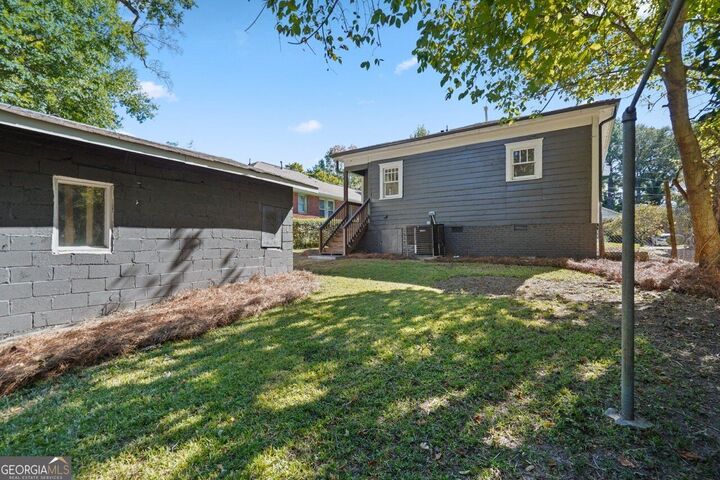 Property Photo: 885 Rose Circle SW GA 30310