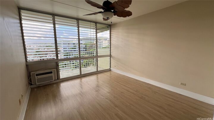 Property Photo:  2522 Date Street 502  HI 96826 