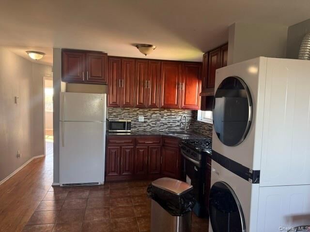 Property Photo: 998 Crescent Street 2 NY 11208