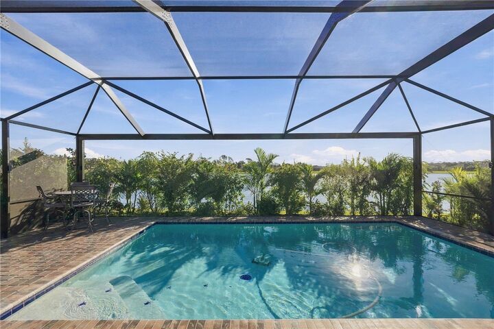 Property Photo: 5308 123rd Avenue E FL 34219