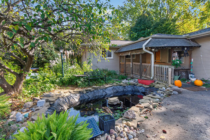 Property Photo:  3403 Pine Ridge Drive  MI 49201 