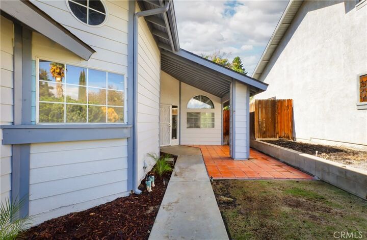 Property Photo:  2712 Sunview  CA 93306 