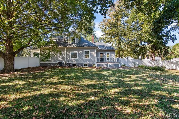 Property Photo:  603 E Hauser Street  IL 62056 