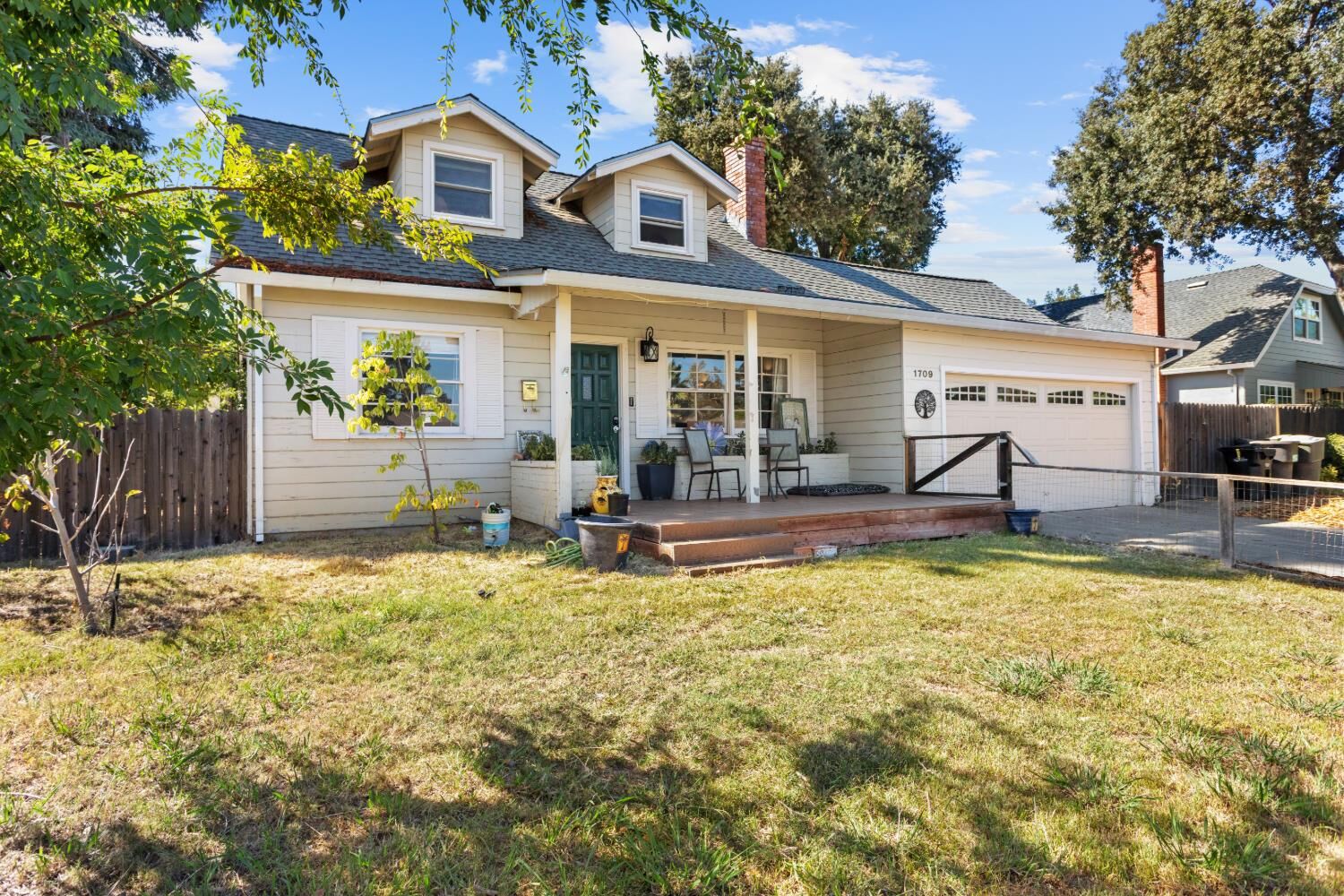 Property Photo: 1709 Pluto Way CA 95864