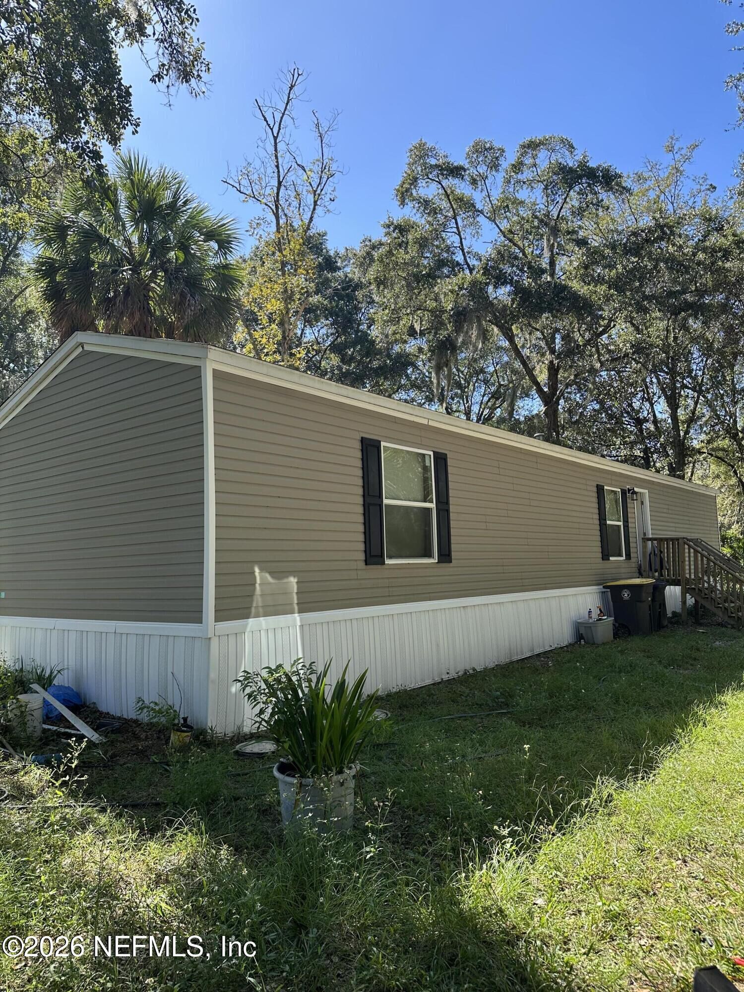 Property Photo: 1615 Derito Drive FL 32221