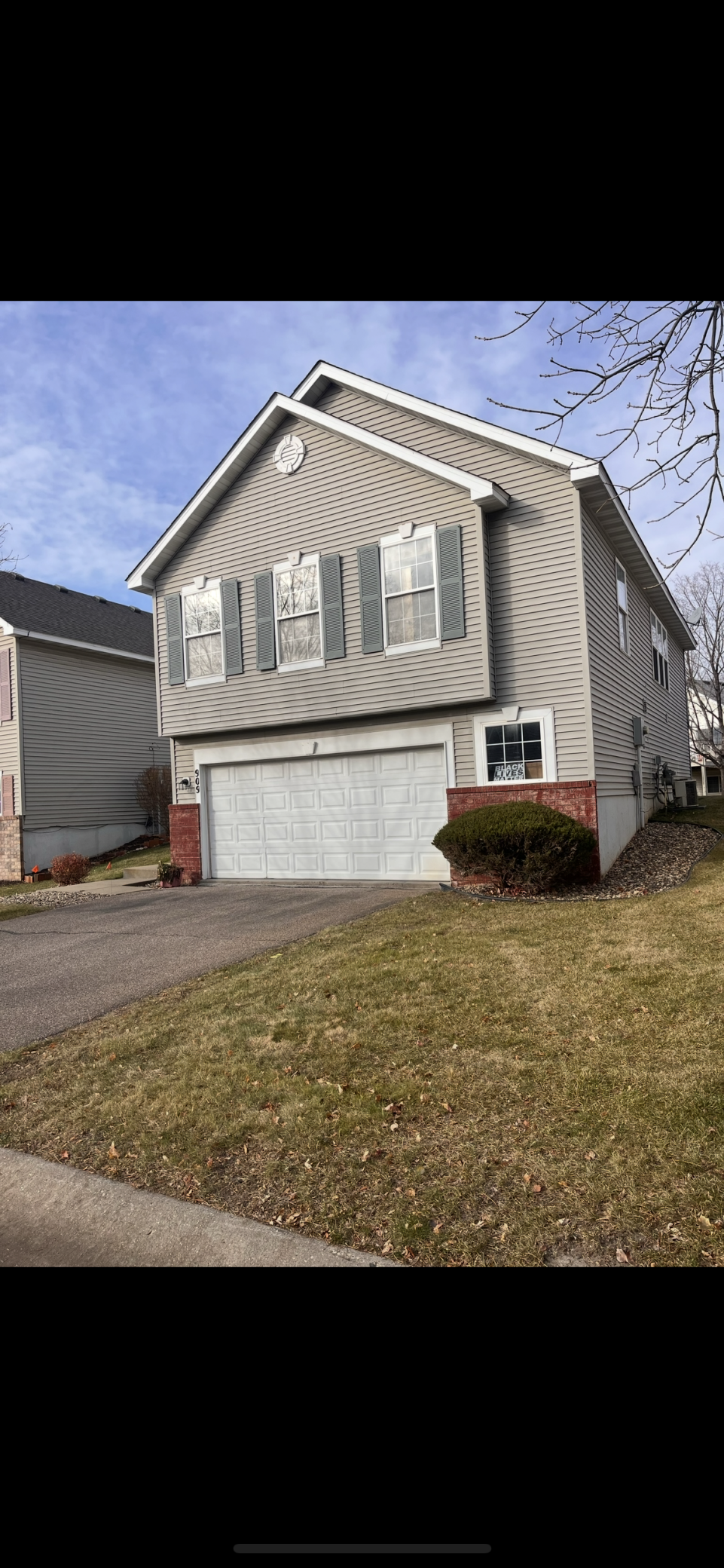 Property Photo: 909 Abbie Lane MN 55343