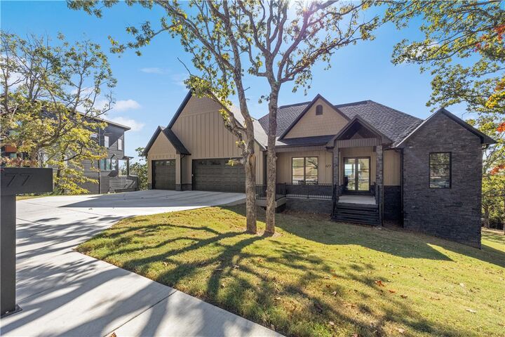 Property Photo: 677 N Cliffside Drive AR 72701