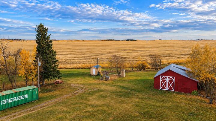 Property Photo:  39226 Range Road 250  AB T0C 0Y0 