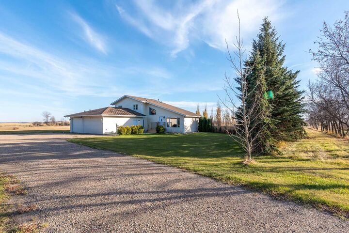 Property Photo: 48541 Range Road 3263 SK S0M 1R0