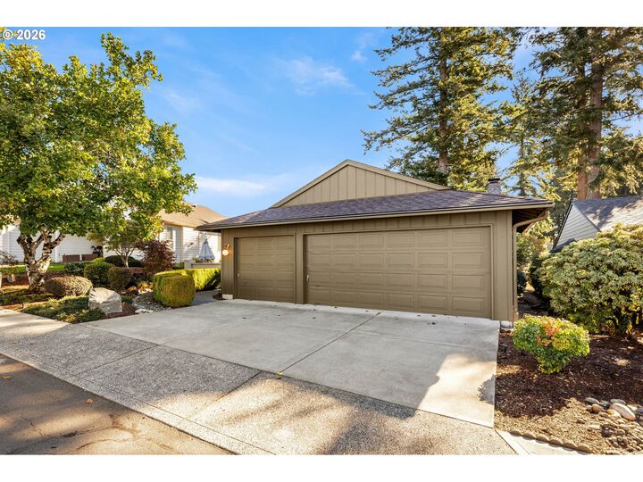 Property Photo:  2609 SE Balboa Dr  WA 98683 