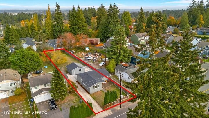 Property Photo: 7713 Beverly Blvd. WA 98203