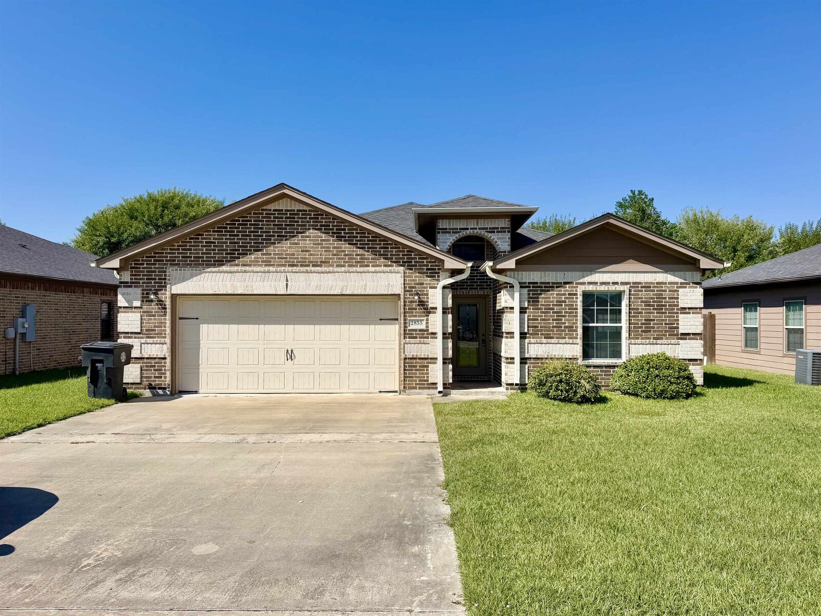 Property Photo: 2855 Amber TX 77619
