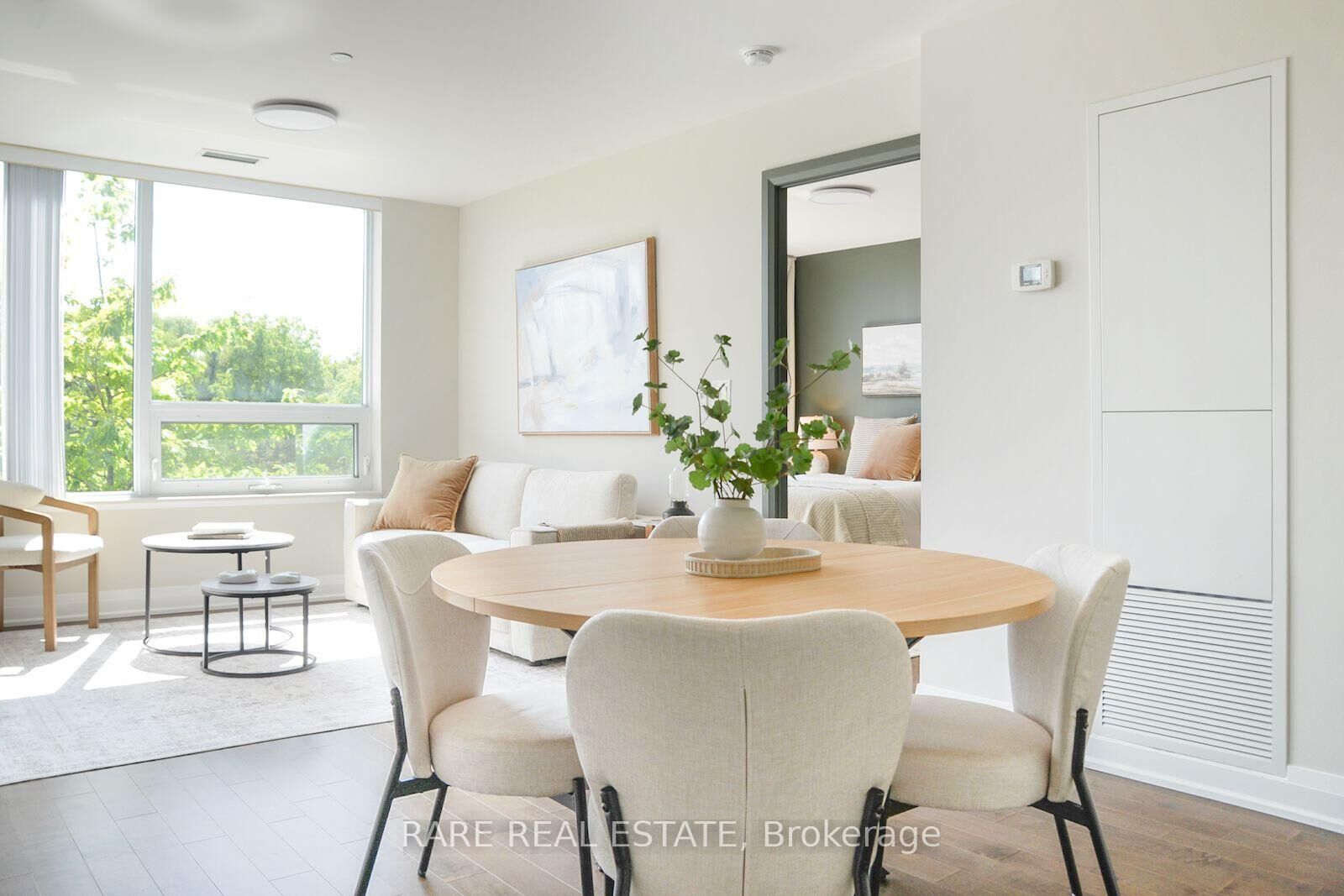 Property Photo: 18 Uptown Drive 217 ON L3R 5M5
