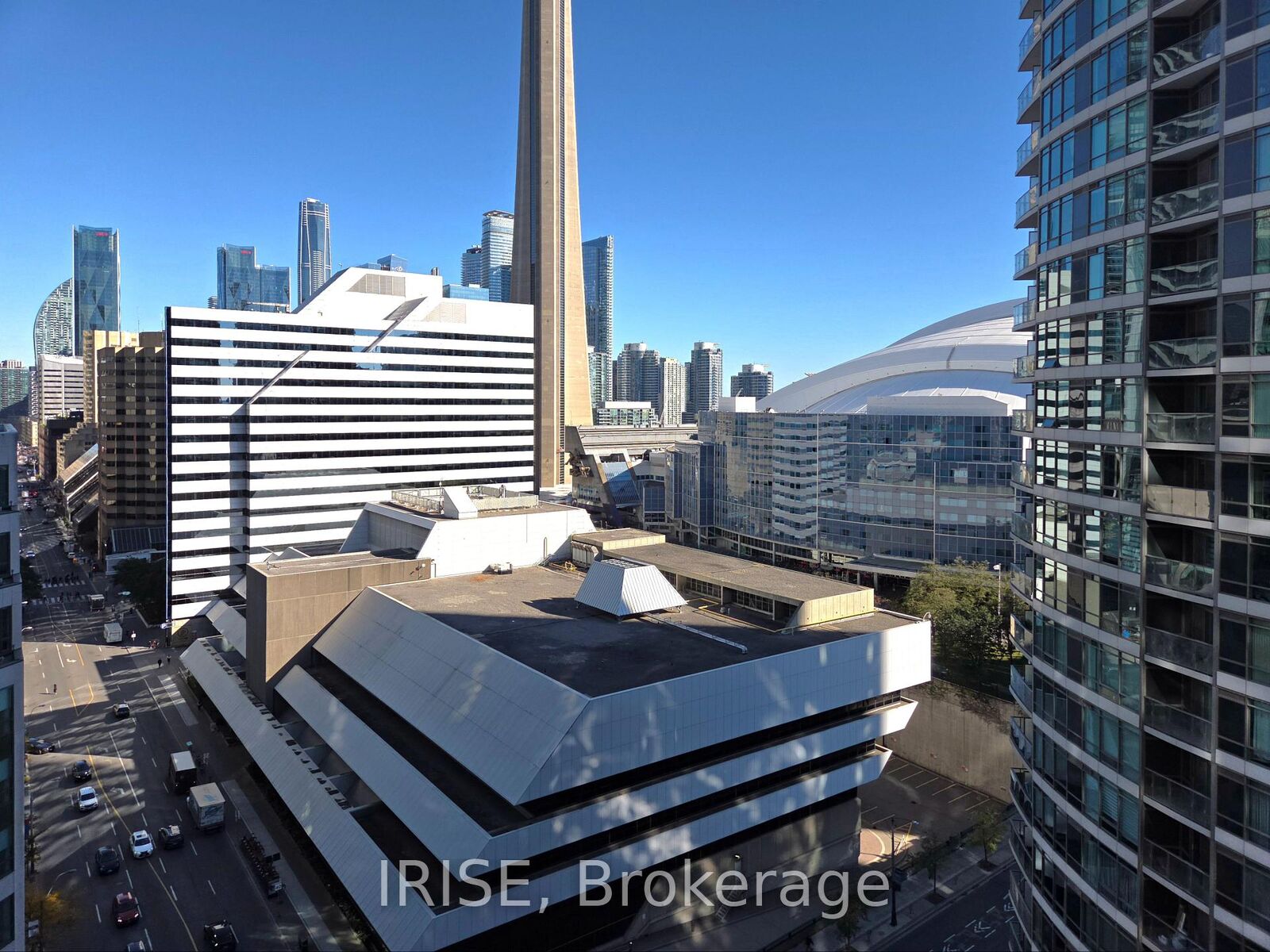 Property Photo: 20 Blue Jays Way 1919 ON M5V 3W6