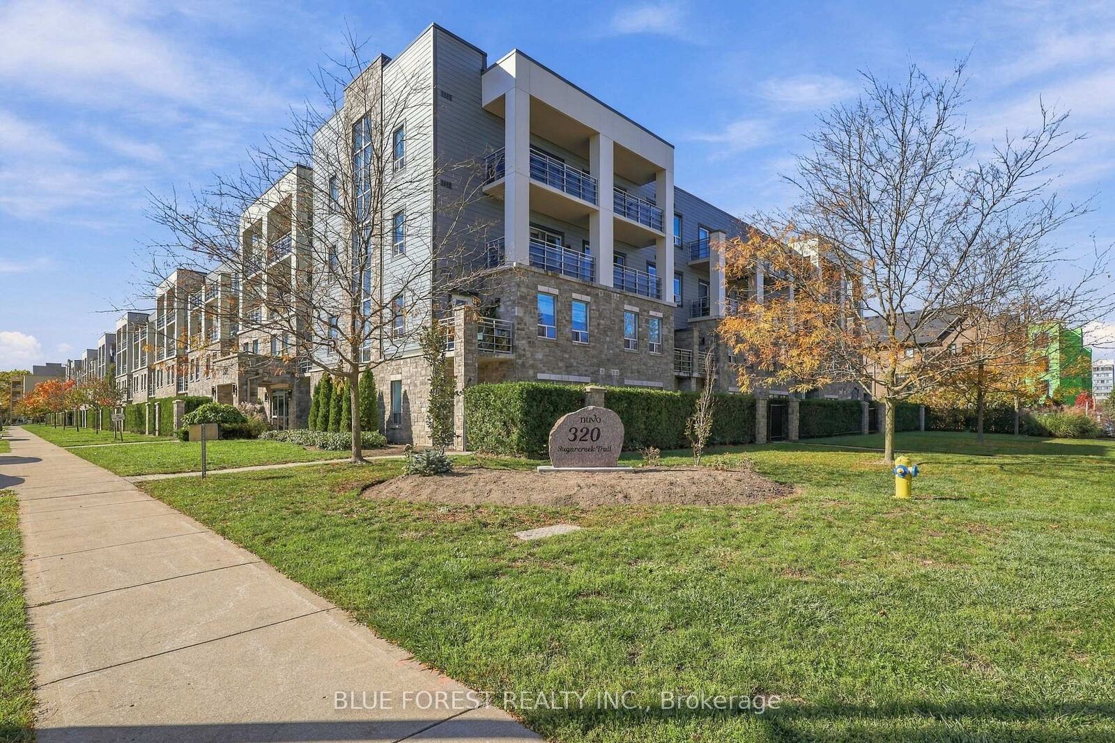 Property Photo:  320 Sugarcreek Trail 205  ON N6H 0G3 