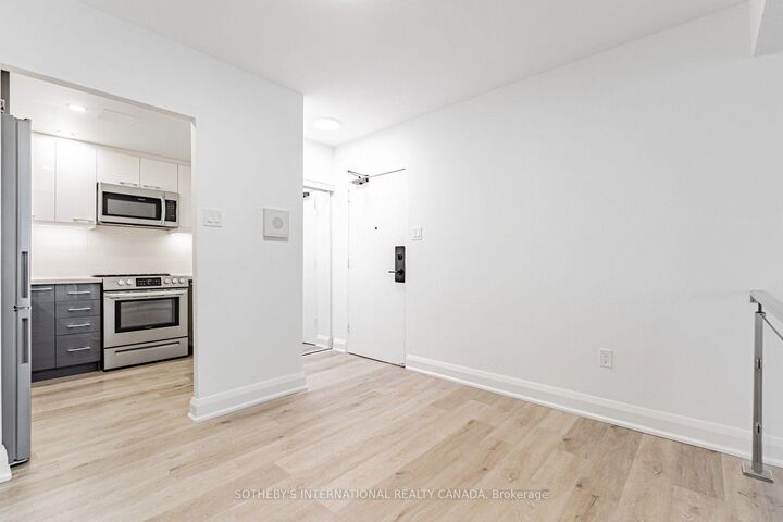 Property Photo: 191 Sherbourne Street S0420 ON M5A 3X1