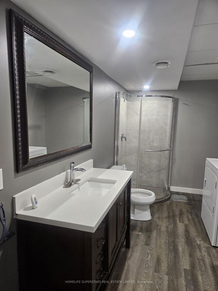 Property Photo:  8134 Buckeye Crescent Lower  ON L2H 0N8 