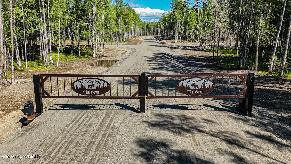 Property Photo:  L18 B1 N Shoreview Drive  AK 99688 