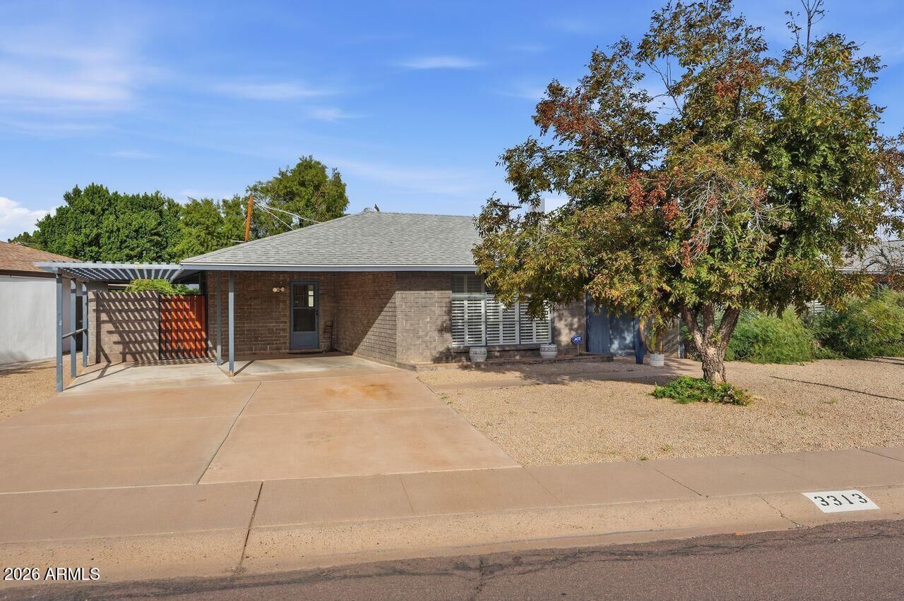 Property Photo:  3313 N 63rd Place  AZ 85251 